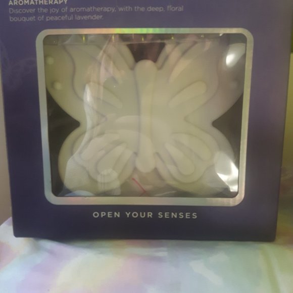 Butterfly Aroma Diffuser - Picture 2 of 3